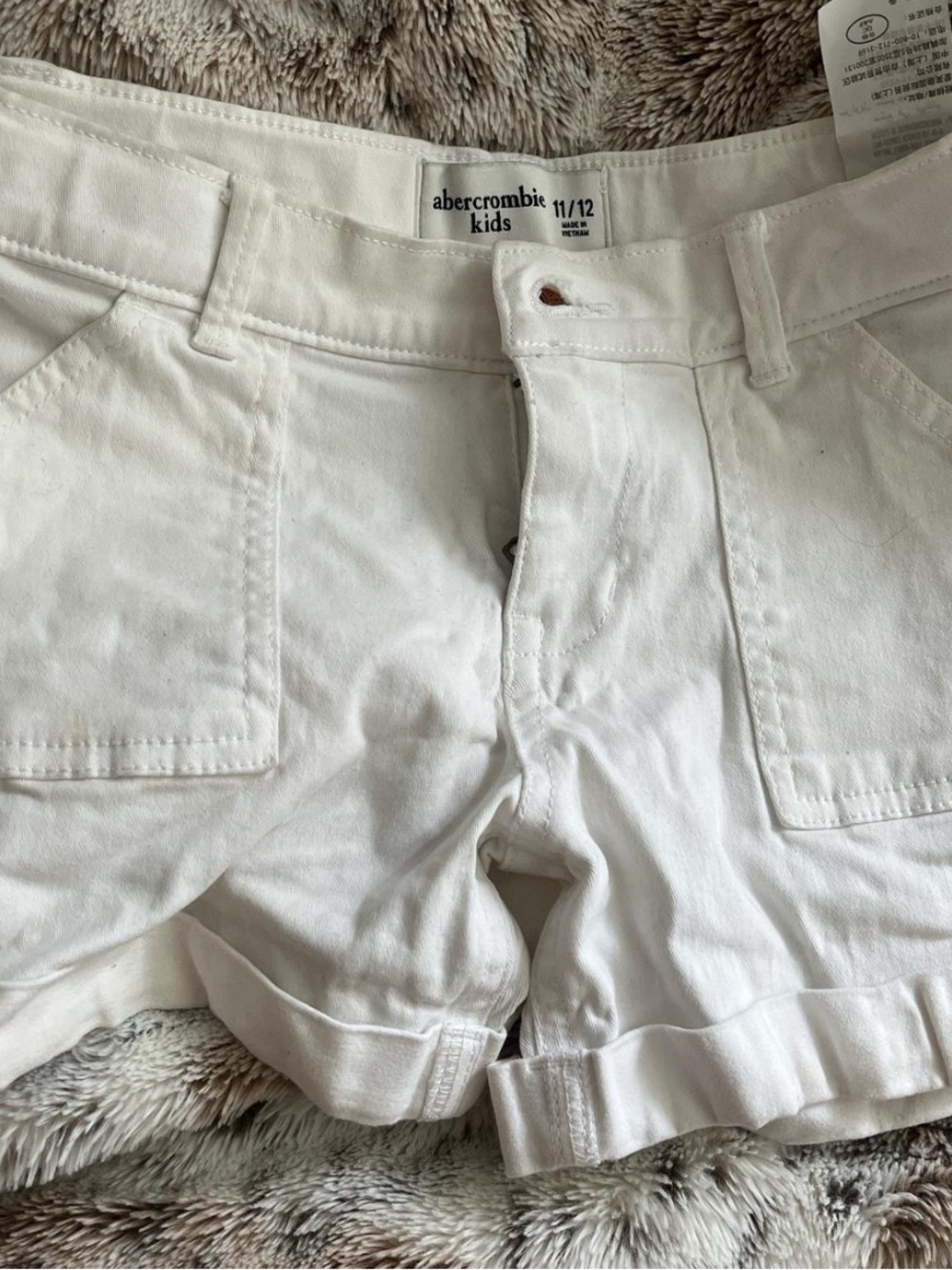 Abercrombie mini White Roll-Hem Jean Shorts